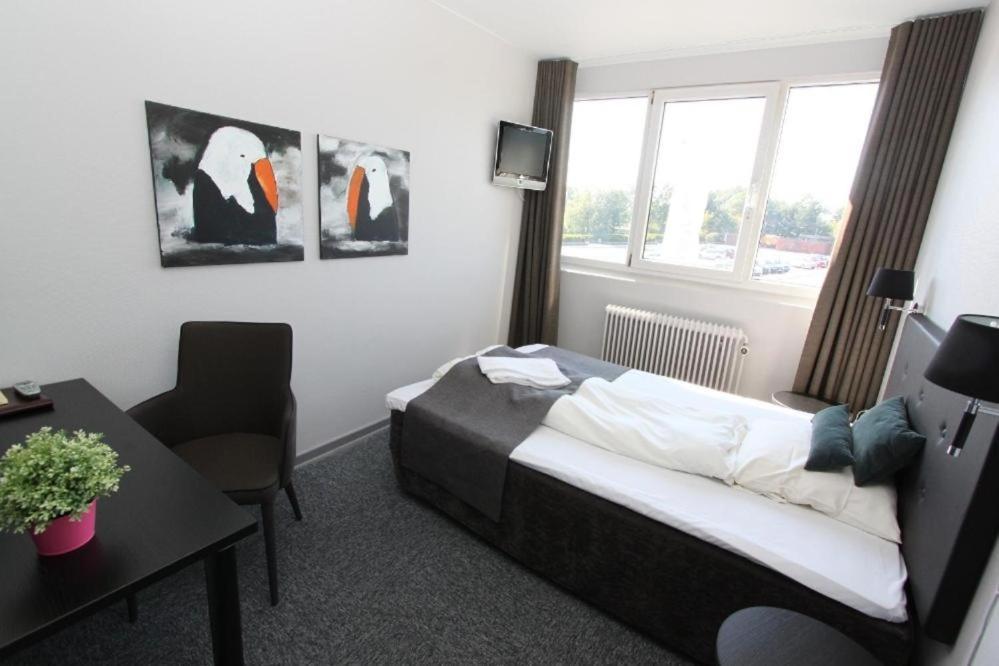 Banegaardshotellet Vojens Dış mekan fotoğraf