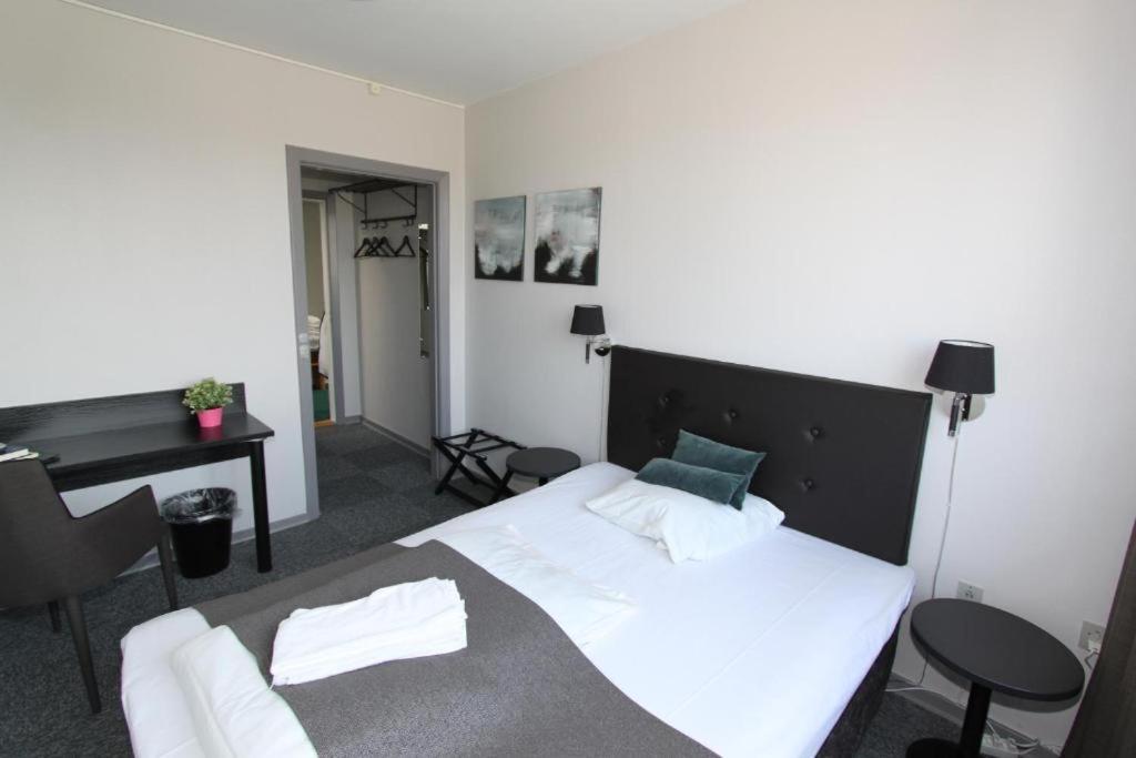 Banegaardshotellet Vojens Dış mekan fotoğraf